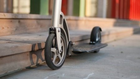 Scooters urbanos: características, calificación de los mejores fabricantes y elección