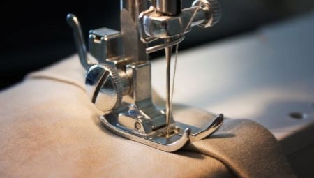 Како убацити иглу у шиваћу машину?