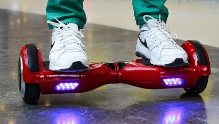 Hvilken hastighed udvikler gyro-scooteren?