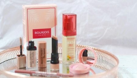 Kosmetik Bourjois: ciri dan perihalan julat