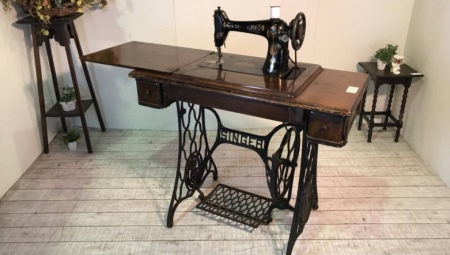 Singer foot sewing machines: models and value