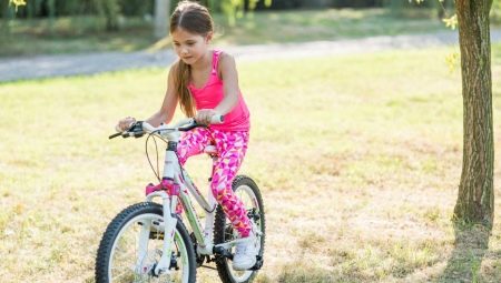 Kerékpárok 10-12 éves lányoknak: a gyártók értékelése és választás