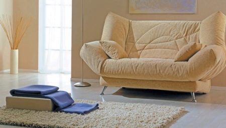 A kanapék fedik a kattintással működő mechanizmust