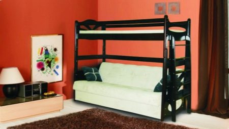 Poschodové postele s pohovkou: varianty a výberové kritériá