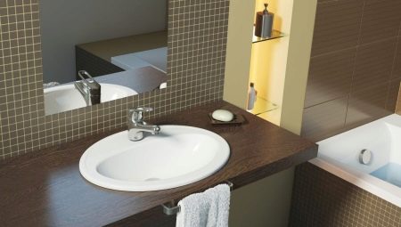 Galda virsma vannas istabā zem izlietnes: funkcijas, šķirnes, izvēle