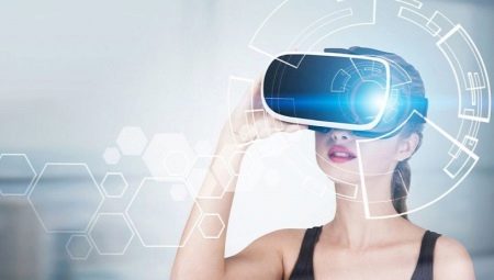 Návrhár virtuálnej reality: kto je to a čo robí?