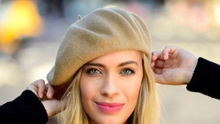 How and with what to wear berets?