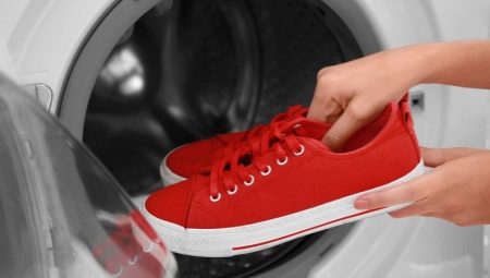 How to wash shoes in a washing machine?