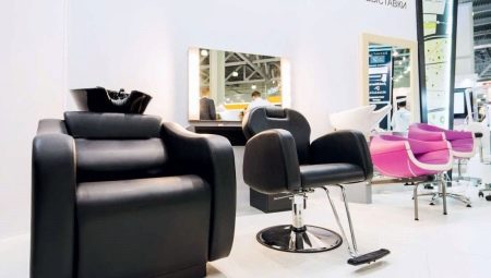 Hairdressing chairs: what are and how to choose?
