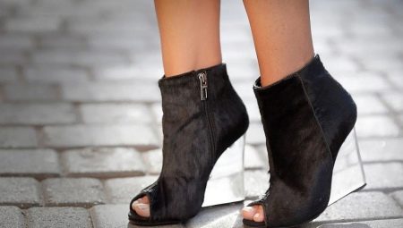 Ankle boots on a wedge: description, models, colors