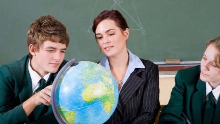 Учител по география: плюсове и минуси на професията, как да стане такава?