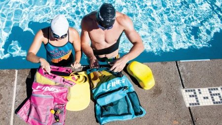 Everything for swimming in the pool: what you need to take with you?