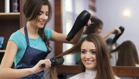 How many categories of hairdressers exist and how to increase the category?