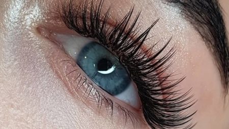 The effect of wet eyelashes in the extension