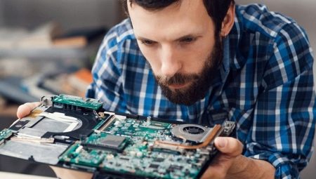 Elektronikos inžinierius: profesinis standartas ir atsakomybė už darbą