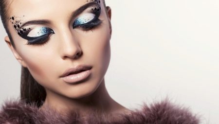 Typy a vlastnosti make-upu s rozšírenými mihalnicami