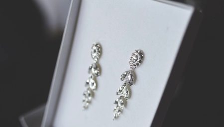 Choosing platinum jewelry