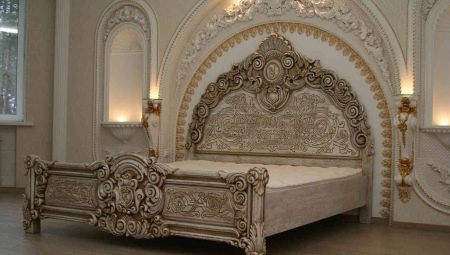 Características de camas de madeira esculpida