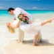Vestido de casamento de praia casual na praia