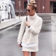 Бял пуловер
