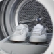 Bagaimana untuk membasuh kasut di mesin basuh?