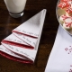 Kaip gražiai sulankstyti servetėles Naujųjų metų stalui?