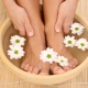 Baños de pies: ¿por qué son necesarios y cómo hacerlos?