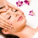 Massaggio facciale: tipi, benefici, rischi e tecniche