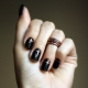 Design e decoração de manicure escuro