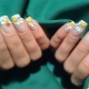 Manicure with daisies: decor features and trends of the season