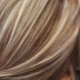 Hervorheben von hellbraunem Haar