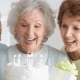 Ką duoti moteriai 70 metų?