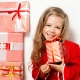 Bagaimana untuk memilih hadiah untuk seorang gadis 8 tahun pada Tahun Baru?