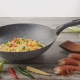 Poêles à wok: qu'est-ce que c'est, à quoi ça sert et comment choisir?