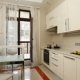 تصميم مطبخ صغير مع شرفة: خيارات ونصائح للاختيار