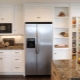Kühlschrank in der Küche: Wo kann ich im Innenraum installieren?