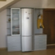 Хладилник в коридора: плюсове и минуси, опции за местоположение, примери