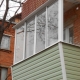 Kaca-kaca balkoni dengan penyingkiran: kaedah dan teknologi