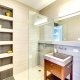 Рафтове в банята, изработени от плочки: плюсове, минуси и възможности за дизайн