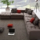 Επιλέξτε έναν μεγάλο καναπέ στο σαλόνι