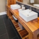 Mặt bàn bằng gỗ trong phòng tắm: mô tả về các loại, mẹo chọn và chăm sóc