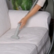 Hur rengör du soffan från smuts utan fläckar hemma?