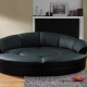 Round sofas: types and uses in the interior