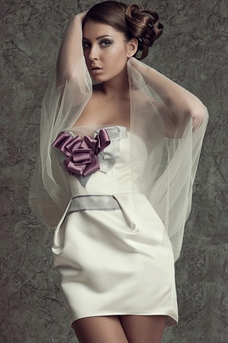 Trumpa „Bodycon“ vestuvių apvalkalo suknelė