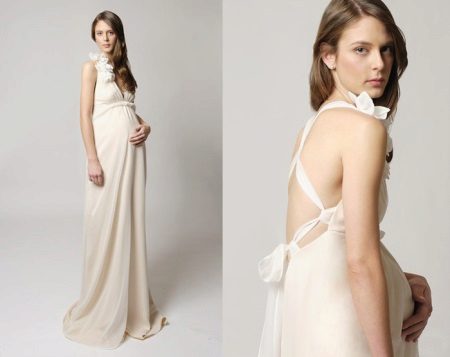 Vestido de novia de maternidad con espalda abierta