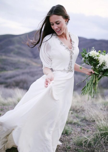 جيني باكهام فستان زفاف متواضع