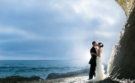 Прелепа венчаница за церемонију на плажи