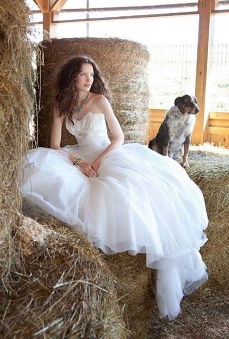 Rustikálne svadobné šaty