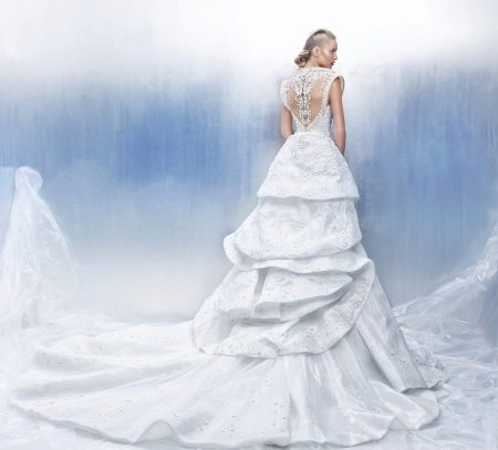 فستان زفاف مزركش