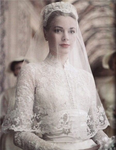 Сватбена рокля на Грейс Кели - покрита глава